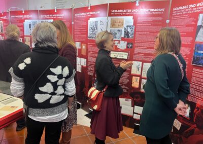 Karla Andrä (Sängerin und Schauspielerin) und Wibke Reimer (Bezirk Schwaben)