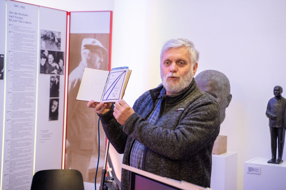 Neue Objekte für die Ausstellung – Leihgaben von Hermann Stickroth